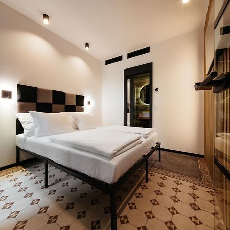 Main Square Apartments & Rooms Maribor Bagian luar foto