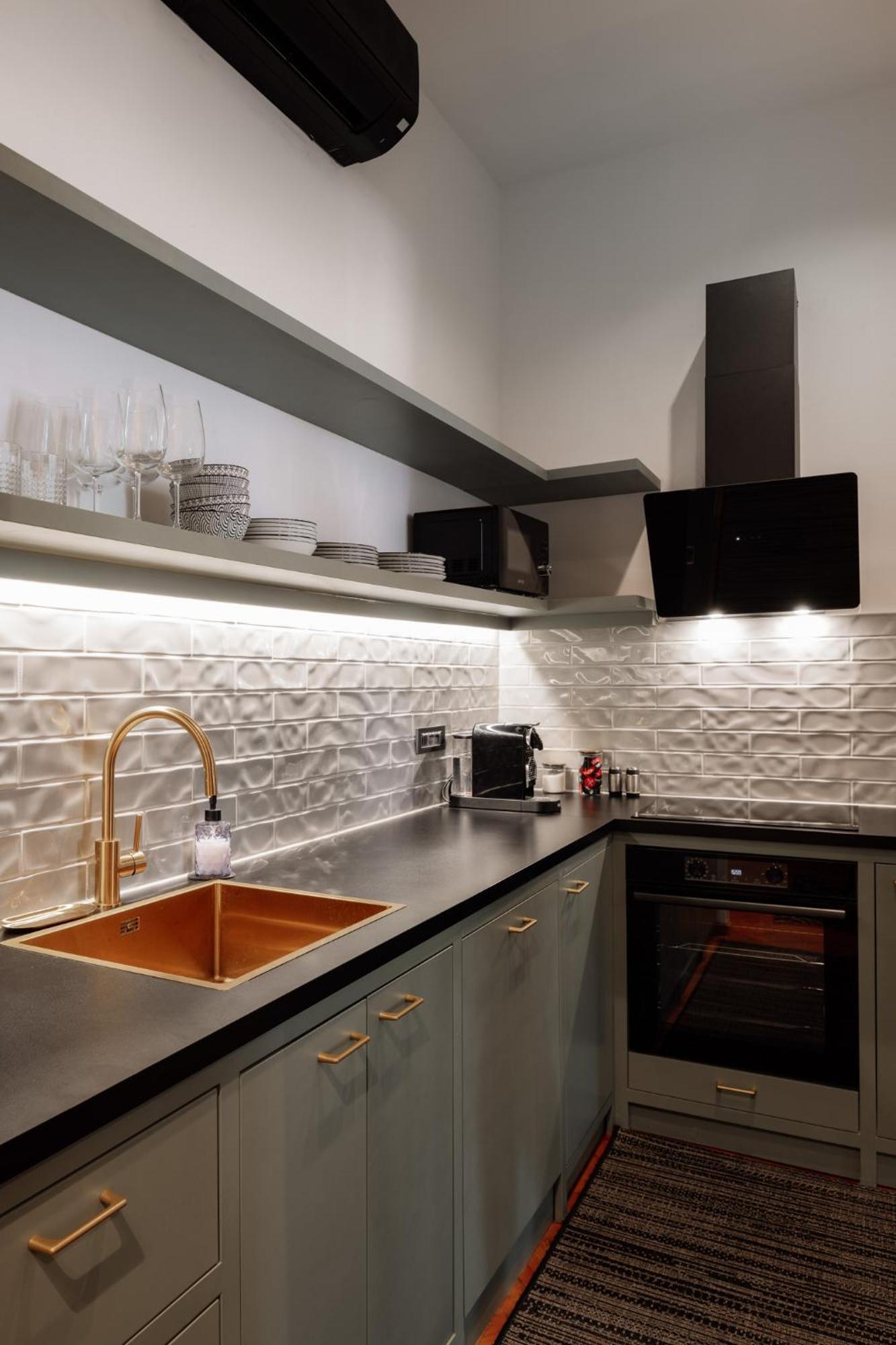 Main Square Apartments & Rooms Maribor Bagian luar foto