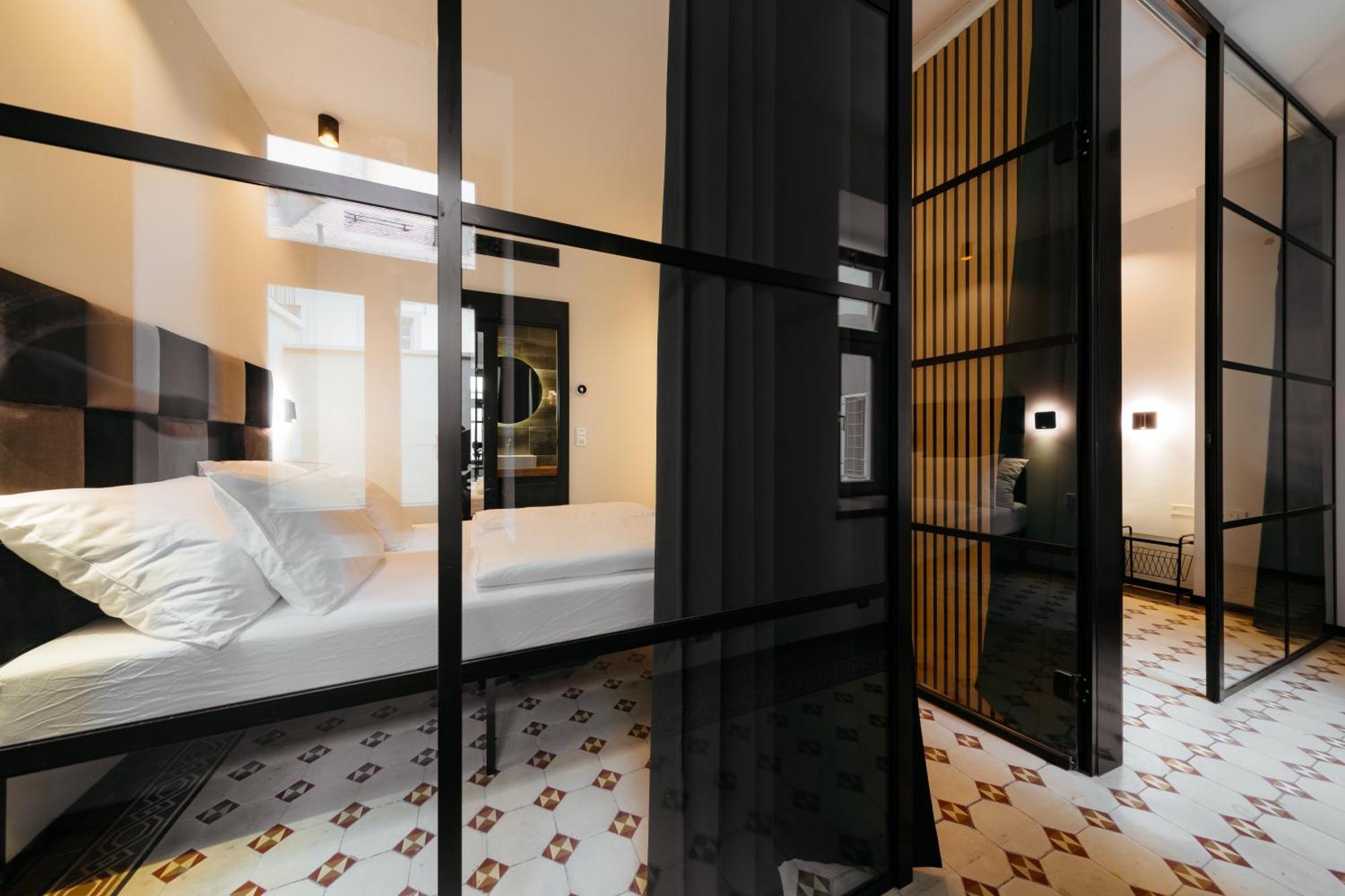 Main Square Apartments & Rooms Maribor Bagian luar foto