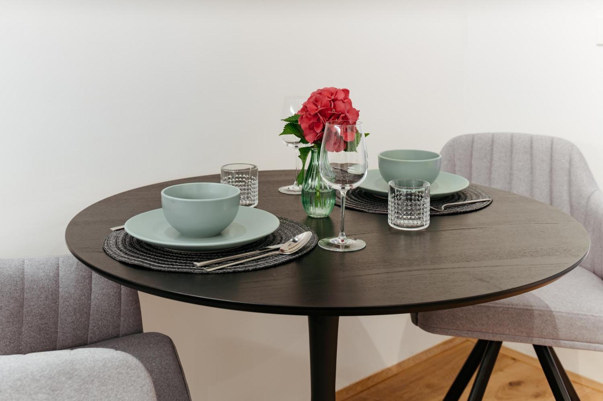 Main Square Apartments & Rooms Maribor Bagian luar foto